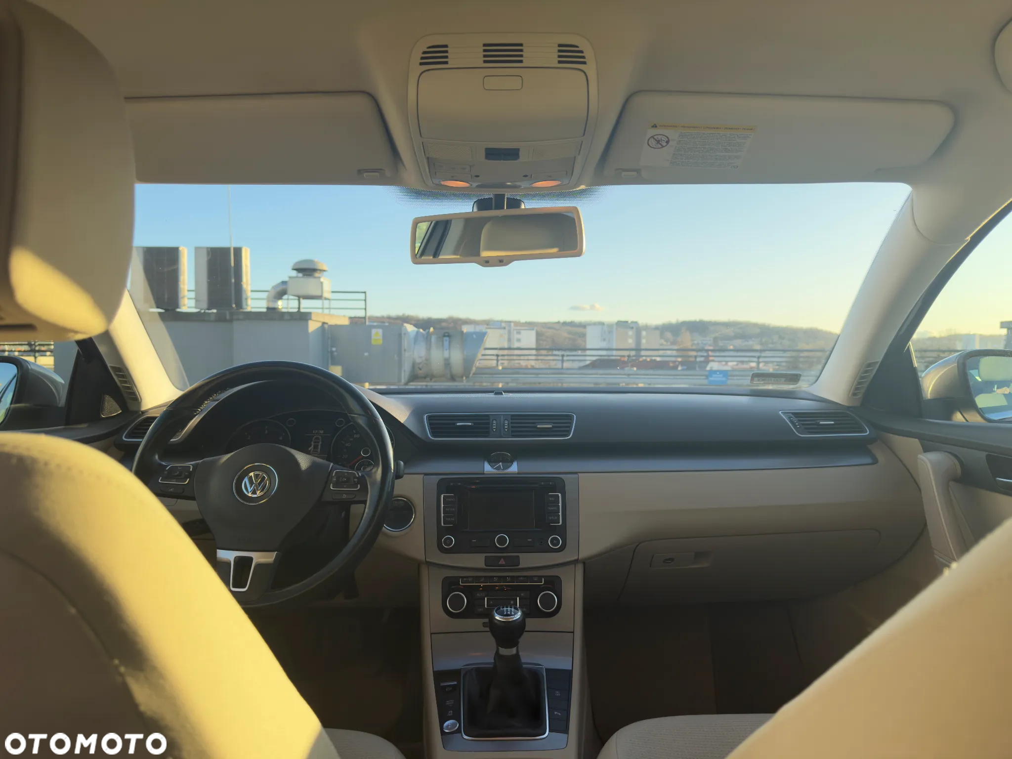 Volkswagen Passat 2.0 TDI Comfortline - 16