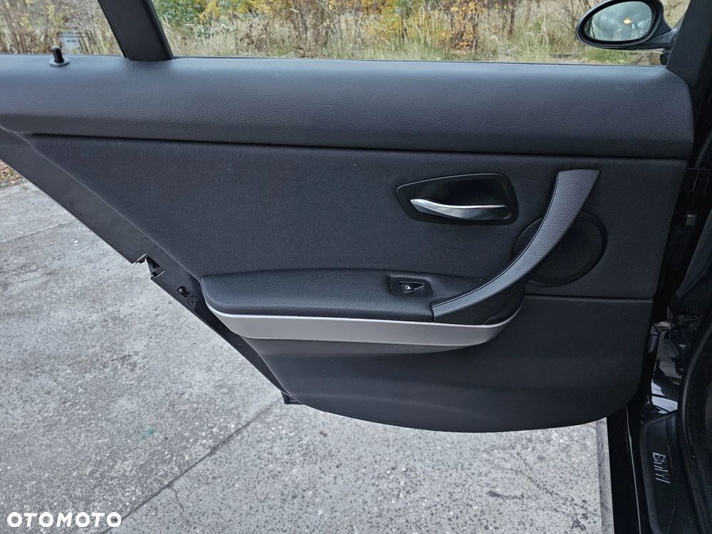 BMW Seria 3 318i - 19