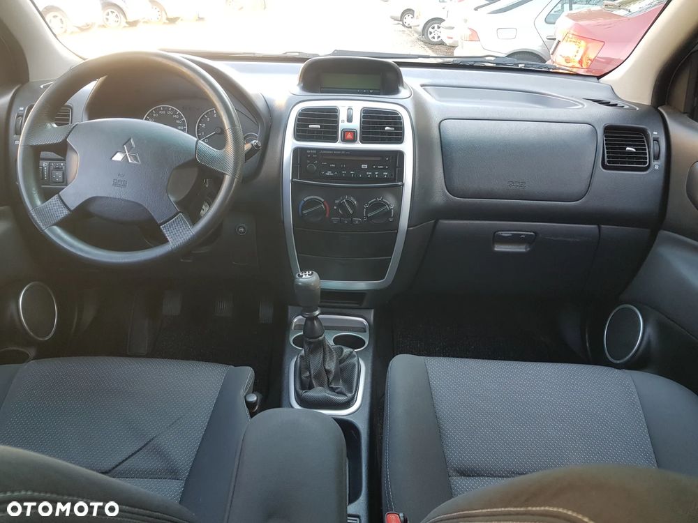Mitsubishi Space Star - 14