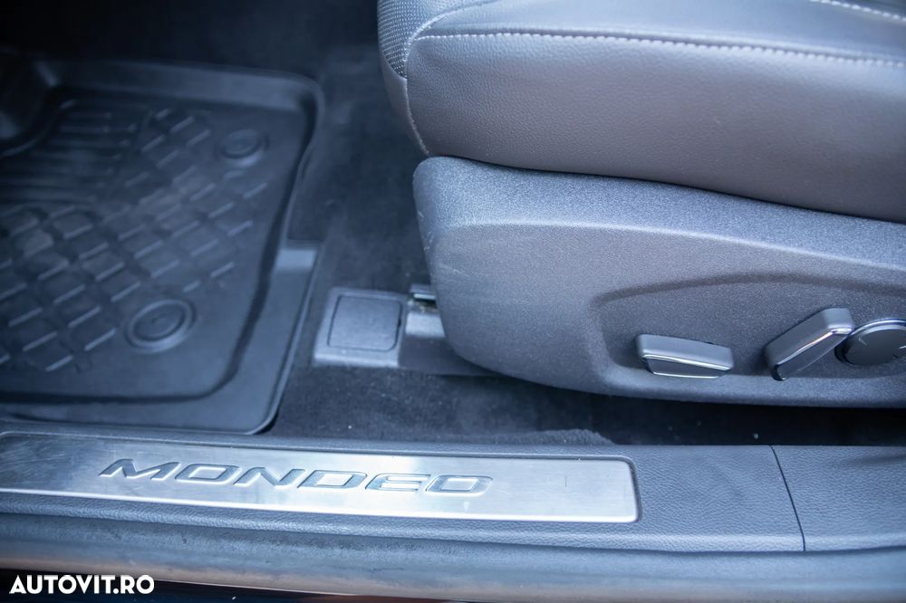 Ford Mondeo 2.0 TDCI PowerShift Titanium - 13