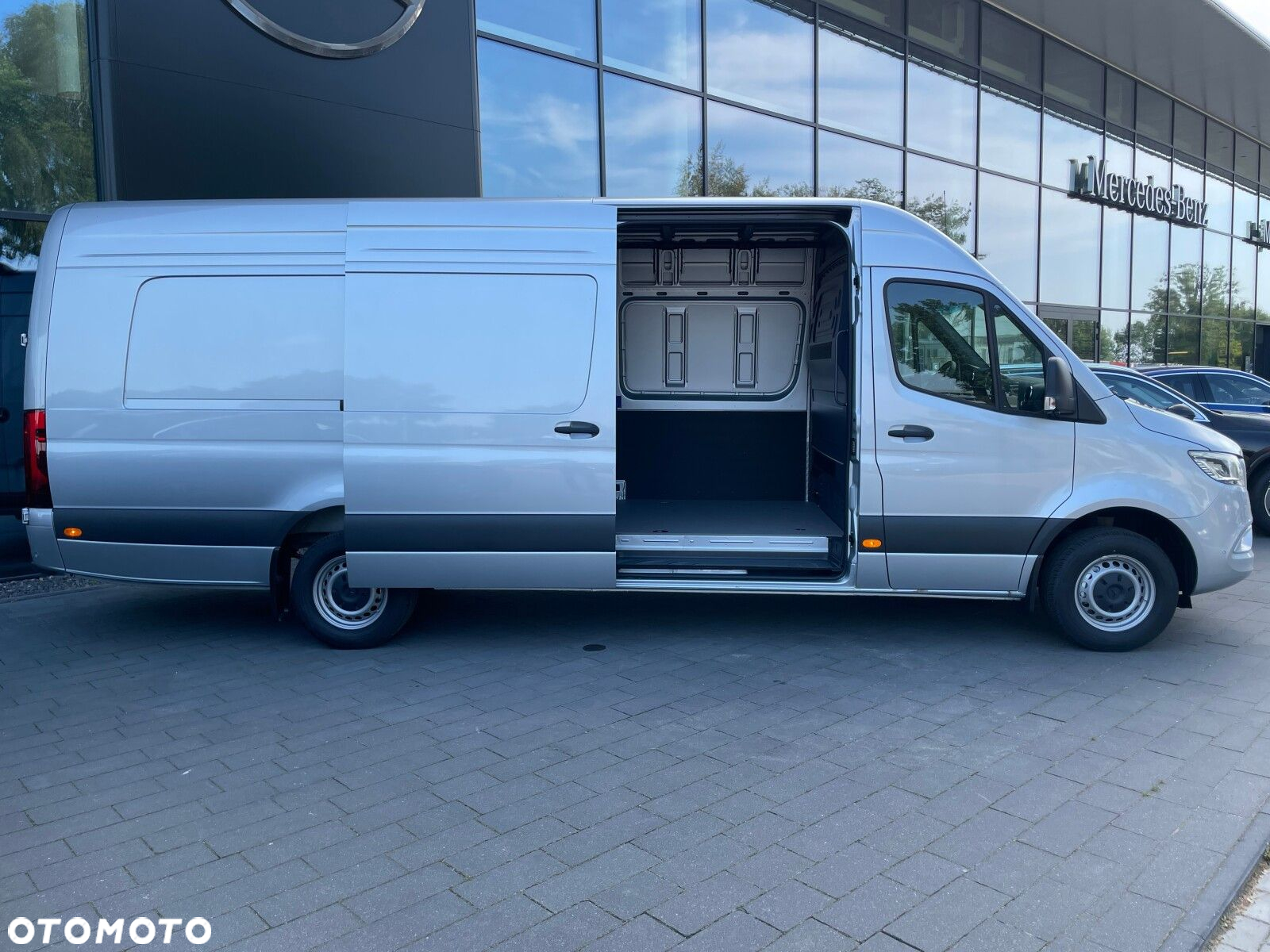 Mercedes-Benz Sprinter 319 CDI kamera 360 Reflektory LED - 3