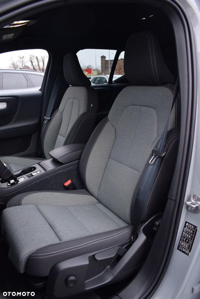 Volvo XC 40 - 18