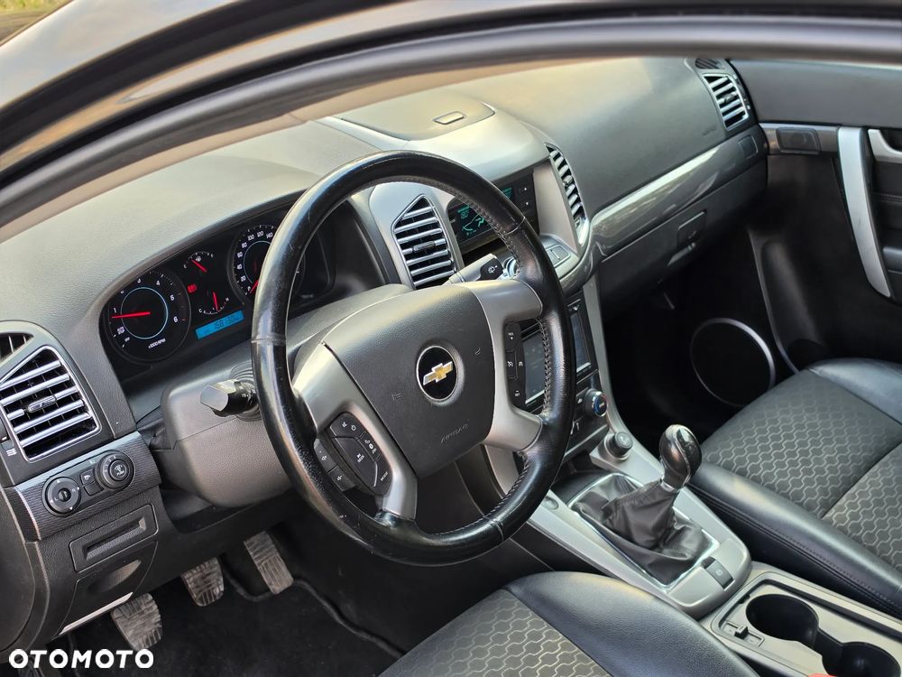 Chevrolet Captiva 2.2 2WD Travel Edition - 31