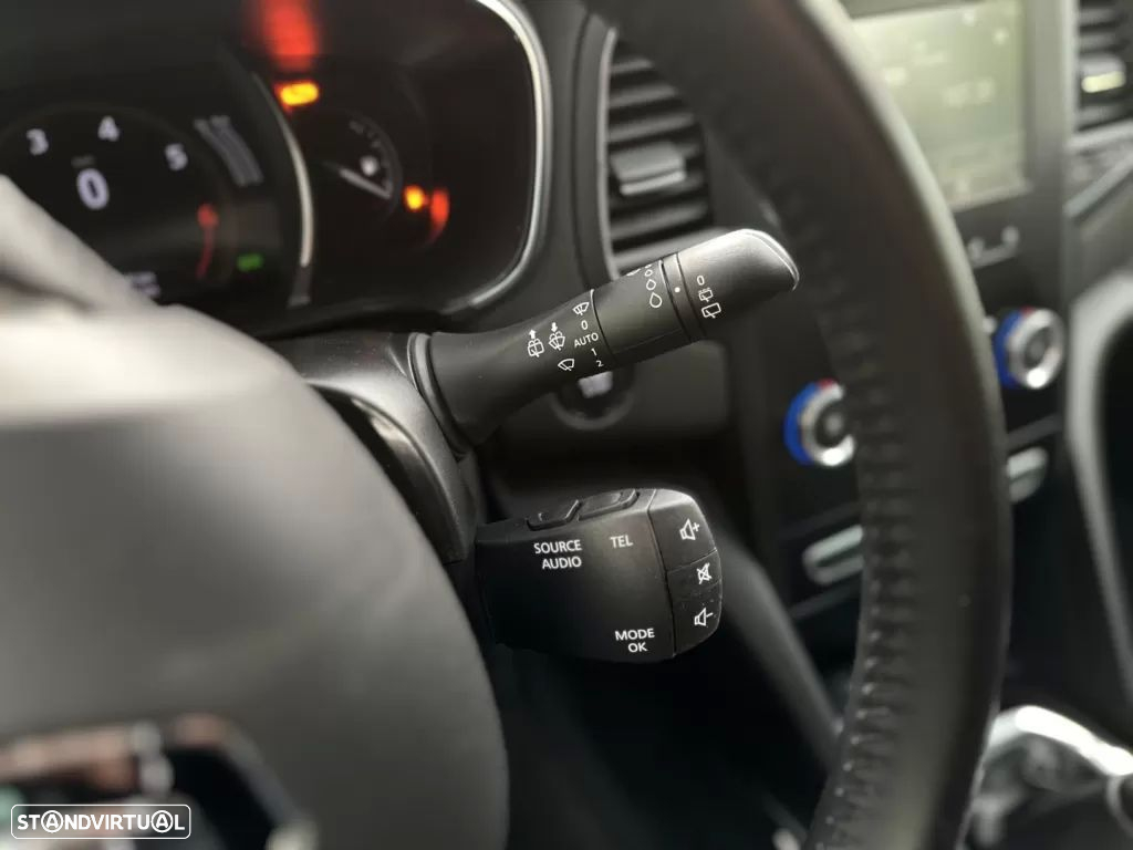 Renault Mégane Sport Tourer ENERGY TCe 115 LIMITED - 33