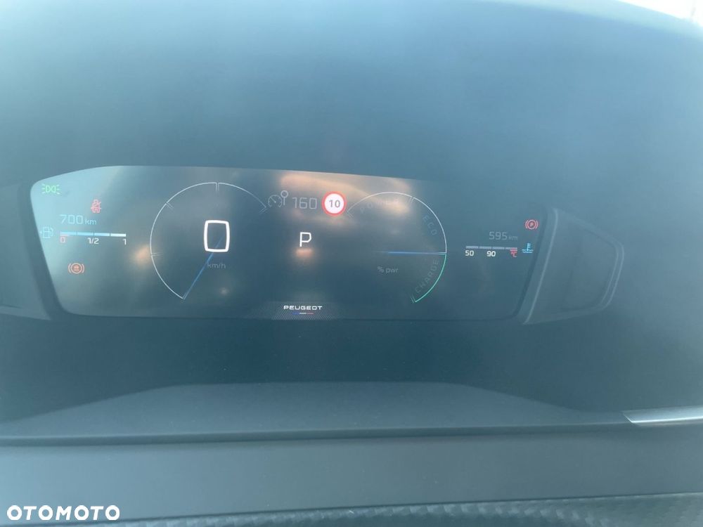 Peugeot 208 - 16