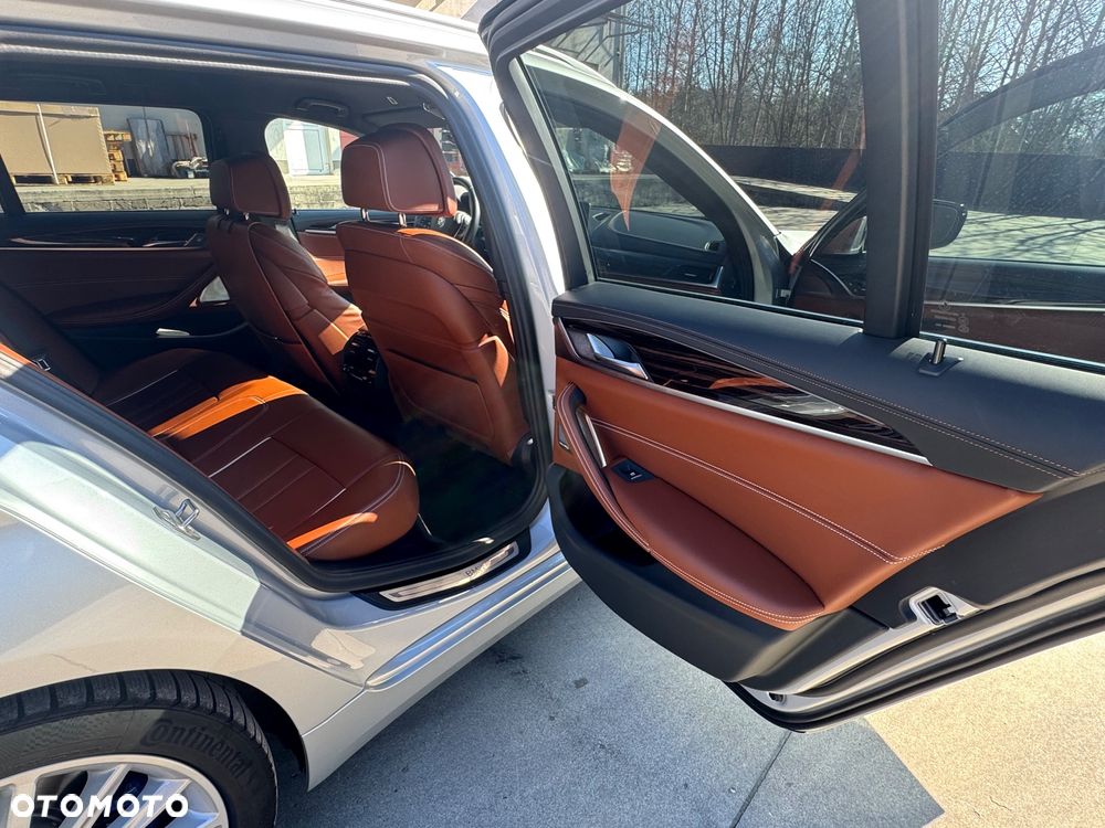 BMW Seria 5 540d xDrive - 22