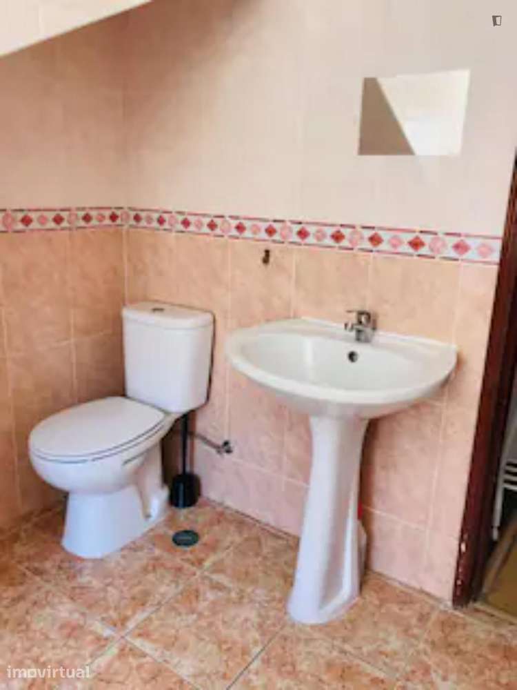 Quarto - localizado em Ajuda Lisbon - Grande imagem: 2/24