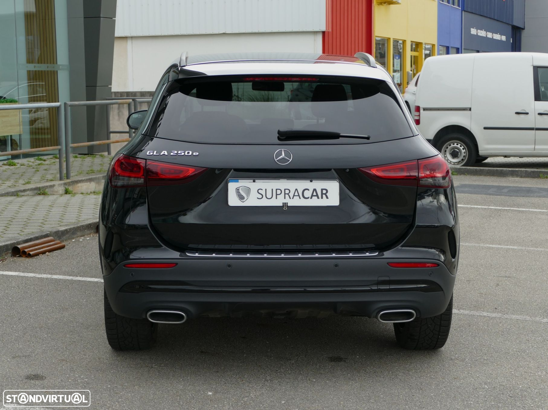 Mercedes-Benz GLA 250 e AMG Line - 4