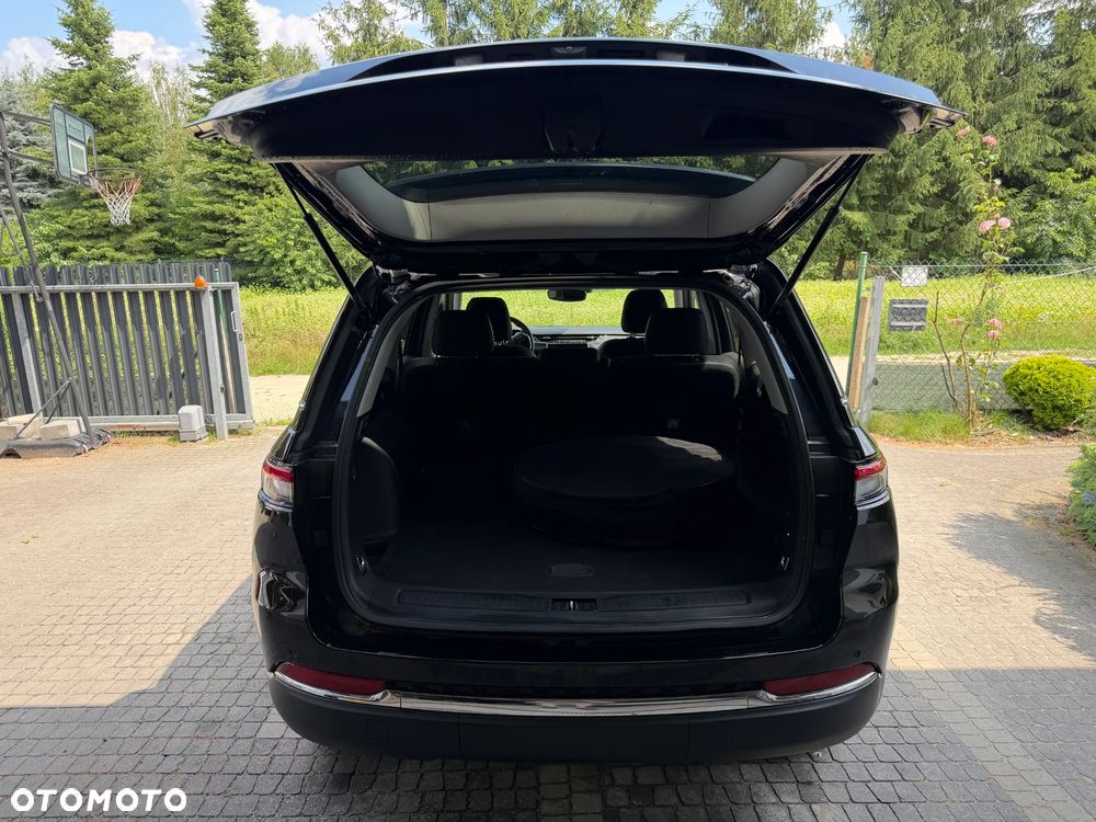 Jeep Grand Cherokee - 8
