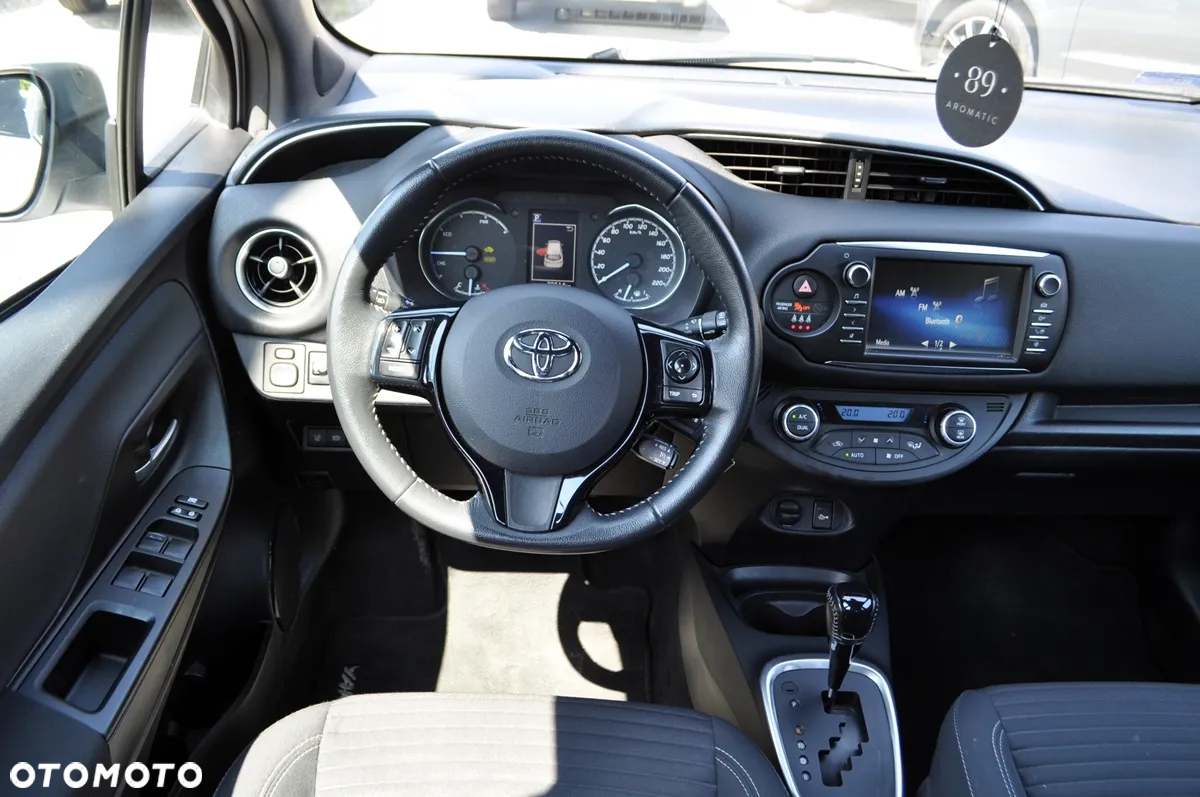 Toyota Yaris Hybrid 1.5 VVT-i Selection - 15