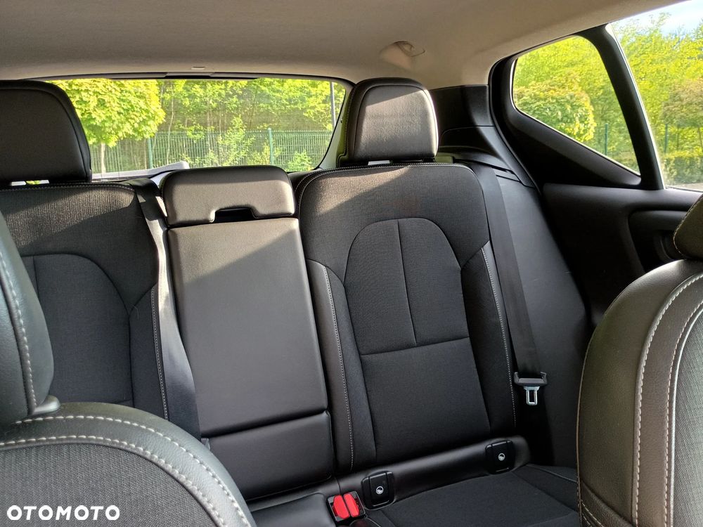Volvo XC 40 T4 Geartronic Momentum - 24