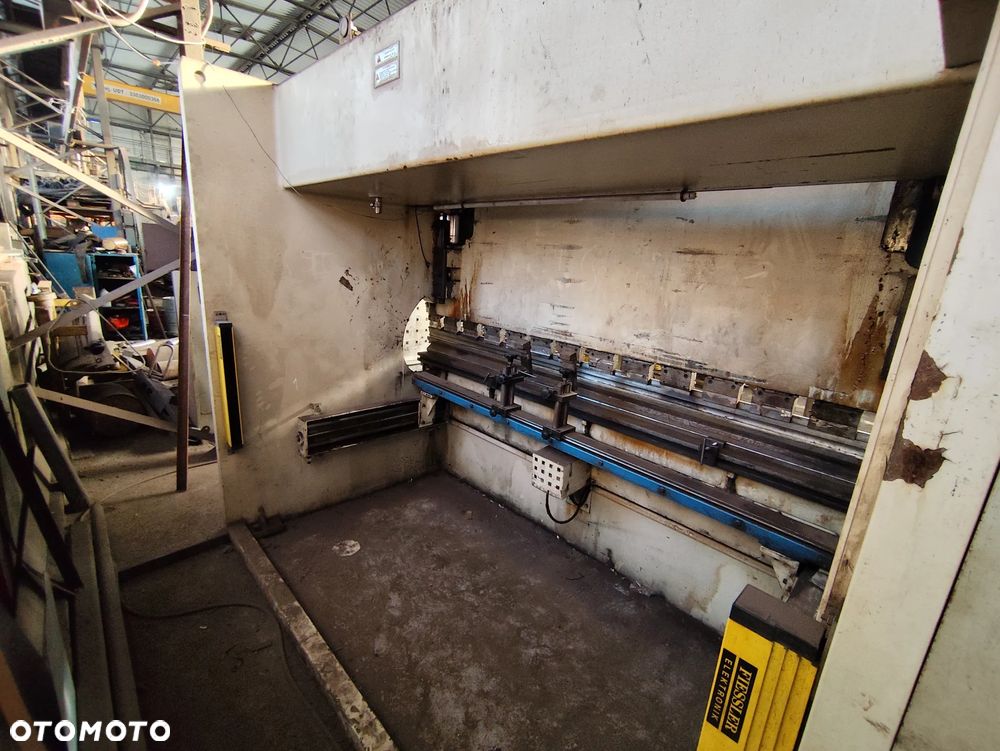 Inny CNC/ HAP 3100-200 - 2