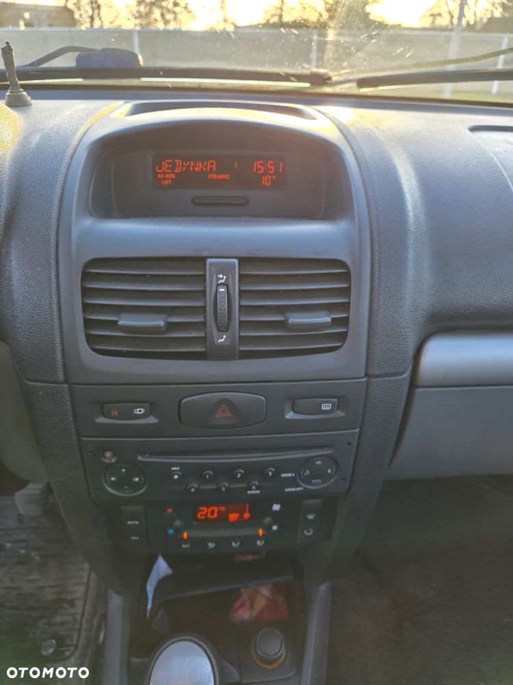 Renault Thalia 1.2 16V All Inclusive Euro5 - 11