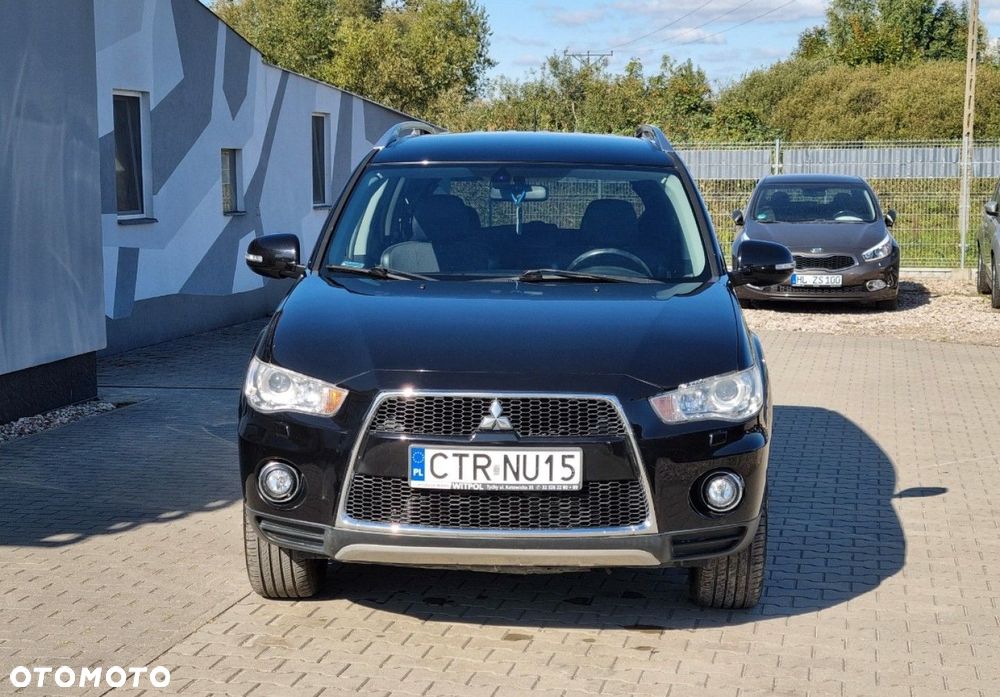 Mitsubishi Outlander - 10