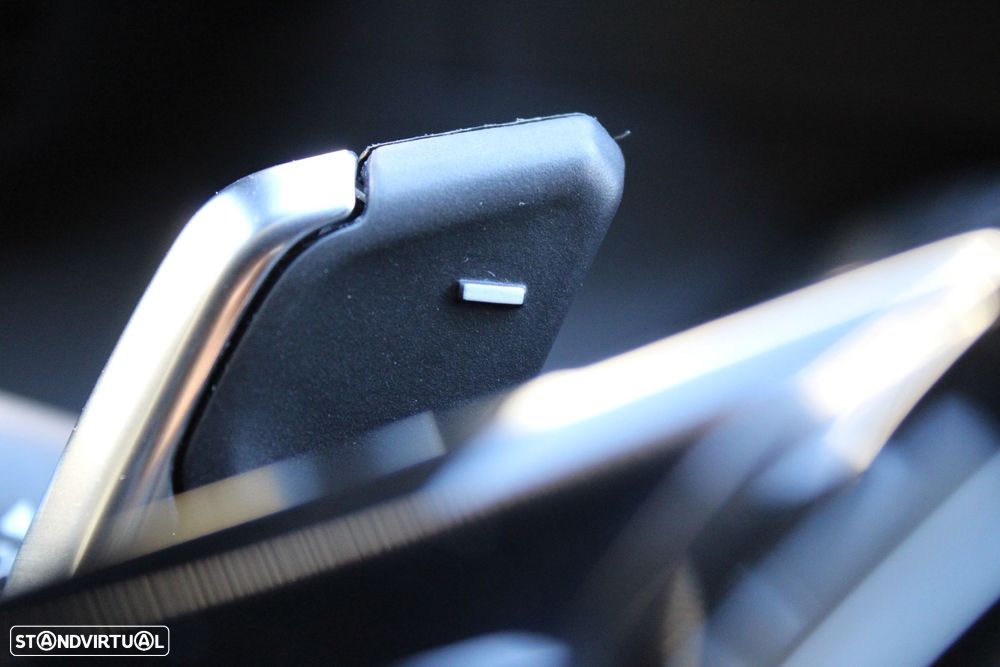 Peugeot 2008 PureTech 130 EAT8 Allure - 18