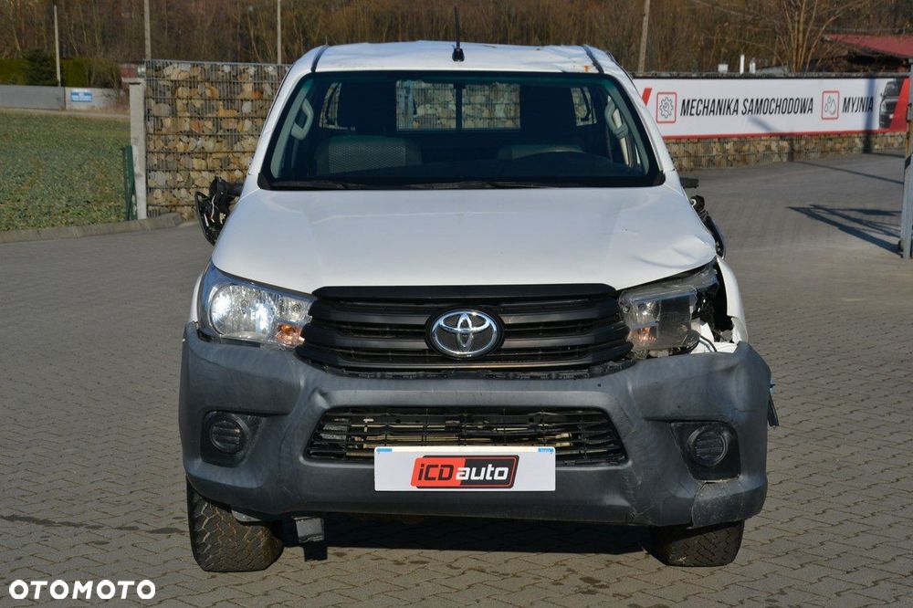 Toyota Hilux - 2
