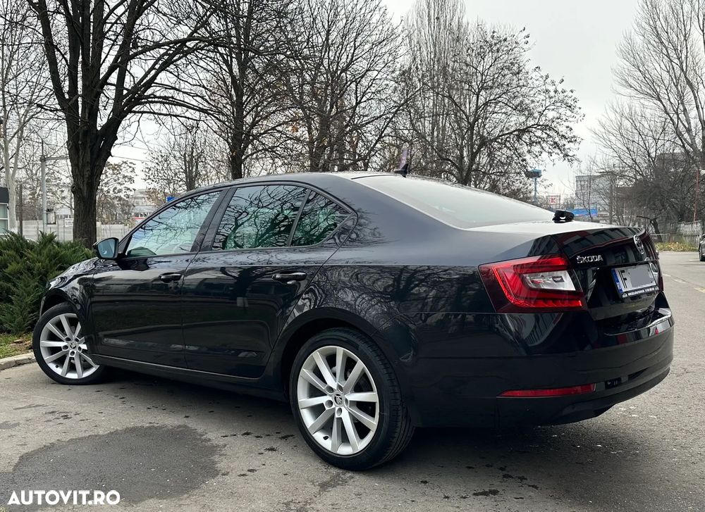 Skoda Octavia 1.6 TDI DSG Style - 9