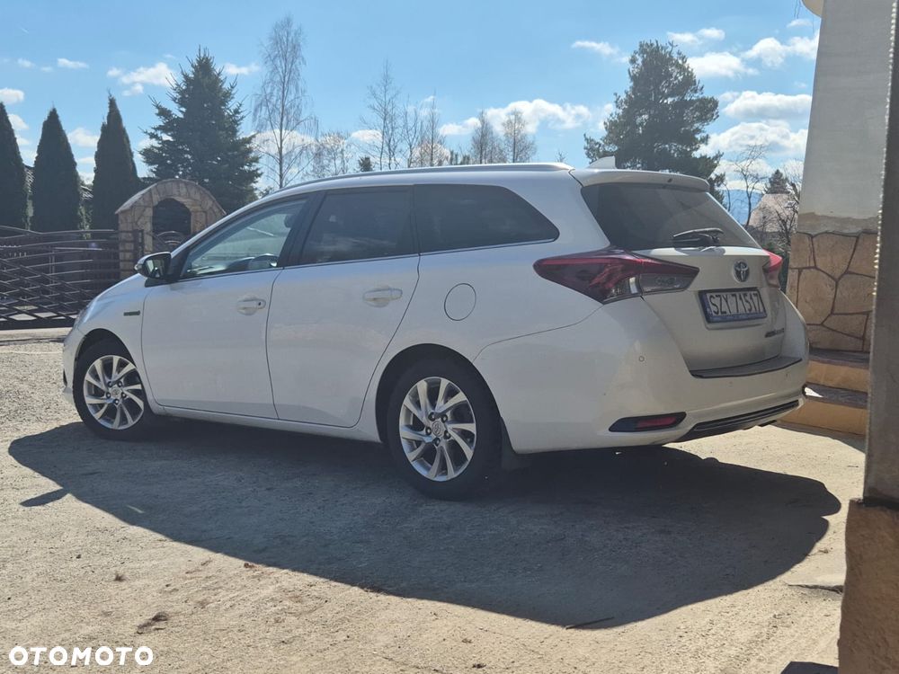 Toyota Auris Hybrid 135 Premium - 14