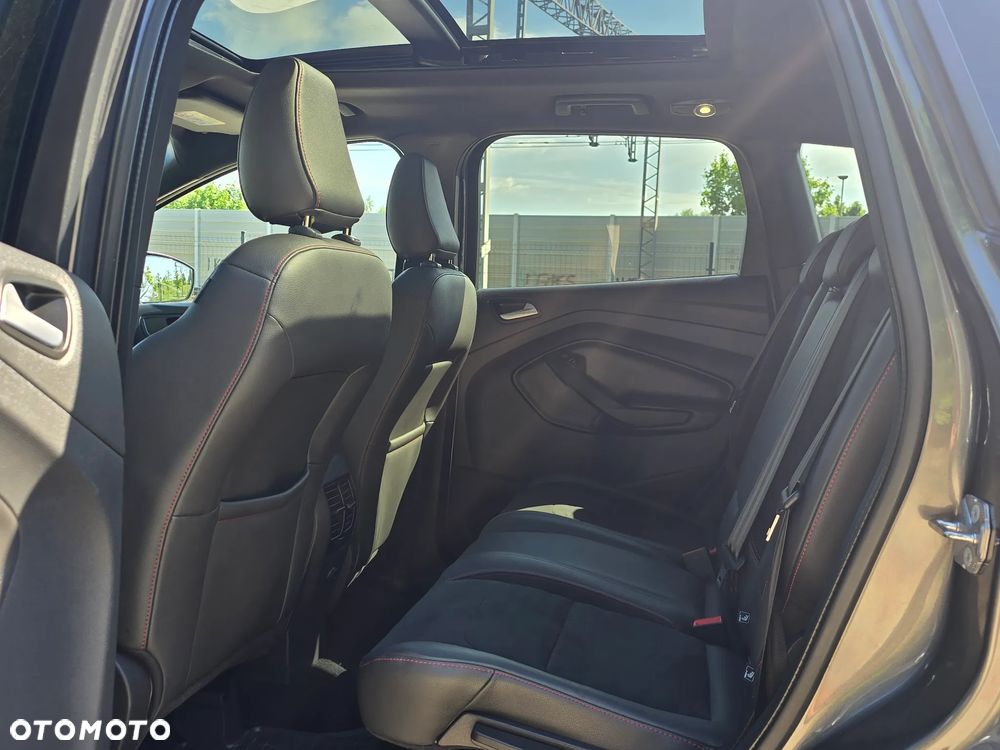 Ford Kuga 2.0 TDCi 4x4 ST-Line - 13