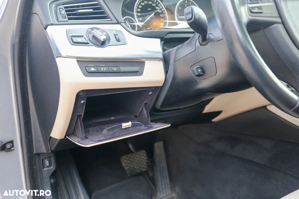 BMW Seria 5 ver-525d-aut- - 23