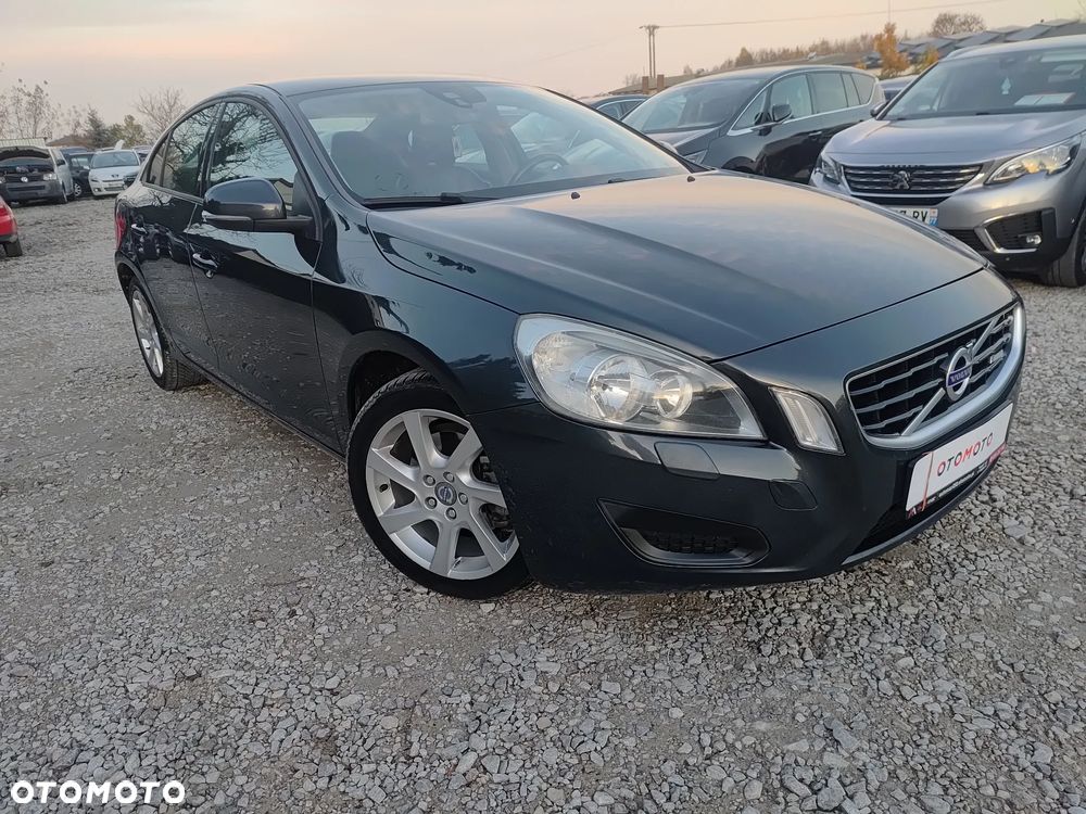 Volvo S60 D4 Geartronic Momentum - 1
