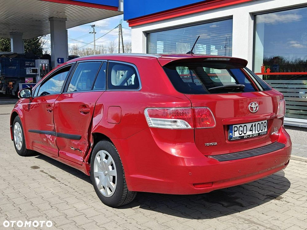 Toyota Avensis - 5