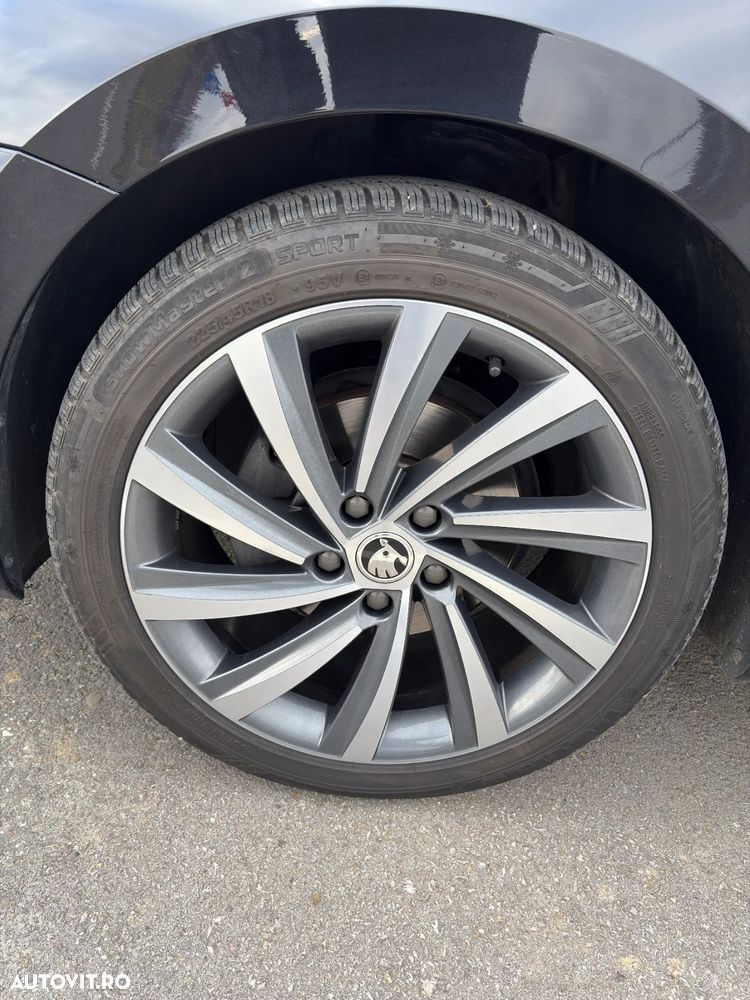 Skoda Octavia 2.0 TDI STYLE DSG - 28