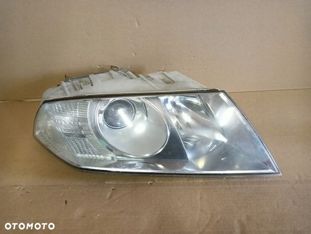 LAMPA PRAWA PRAWY REFLEKTOR SOCZEWKA SKODA OCTAVIA II 2 04-08R - 1