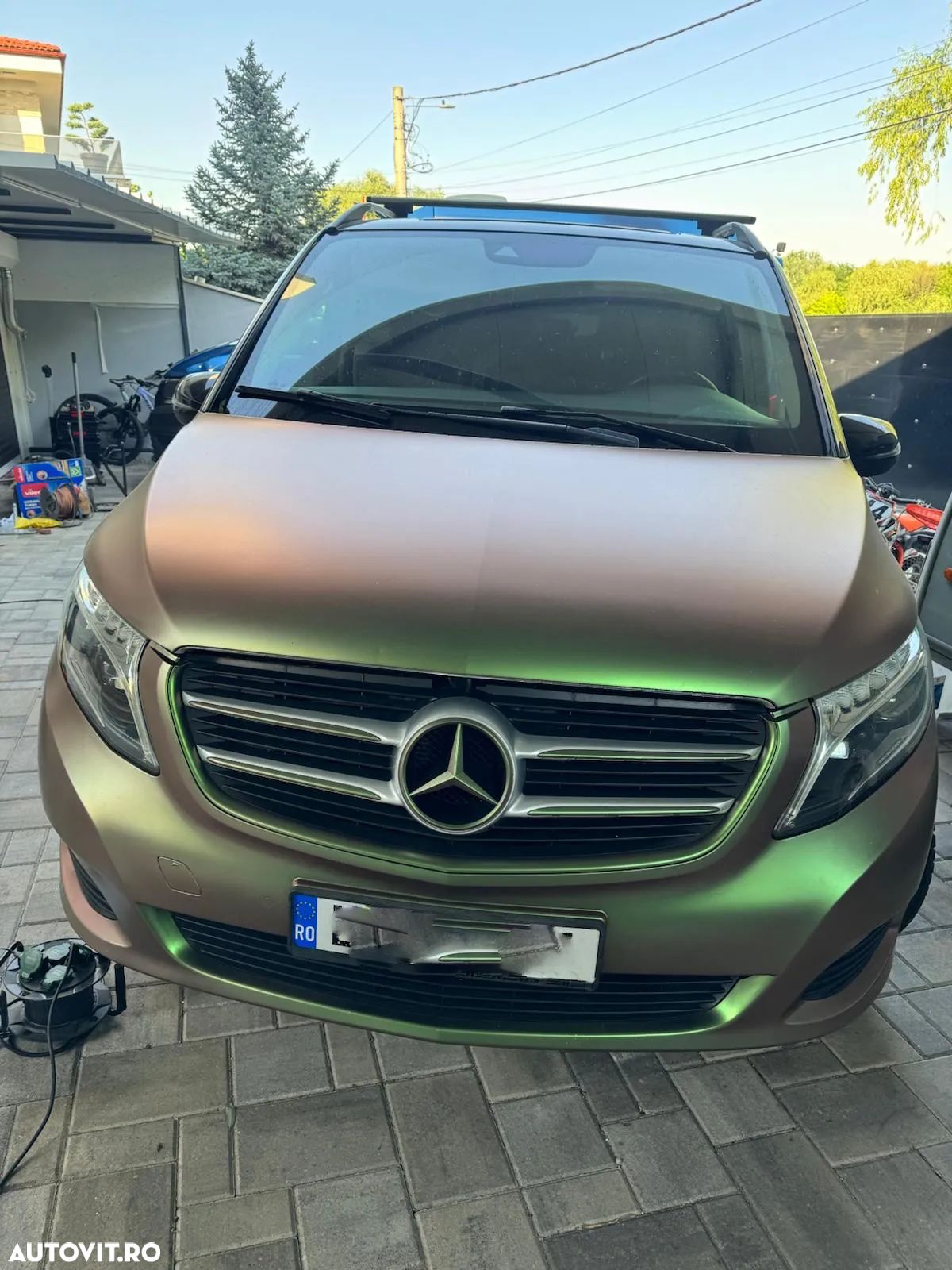 Mercedes-Benz V - 1