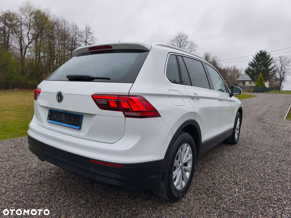 Volkswagen Tiguan - 12