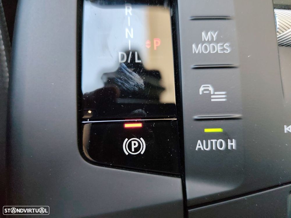 BMW 225xe Active Tourer e xDrive - 28