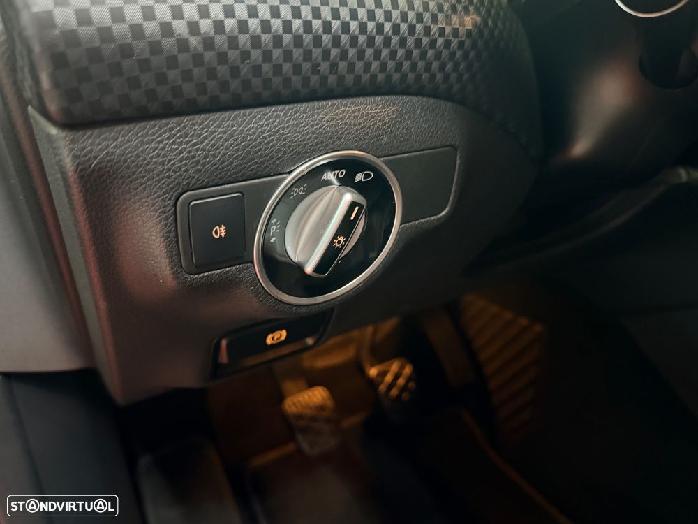 Mercedes-Benz A 180 CDI (BlueEFFICIENCY) Urban - 19