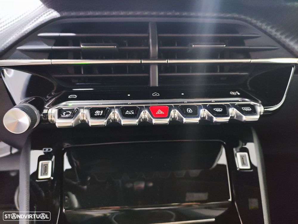 Peugeot 2008 1.2 PureTech Allure - 20