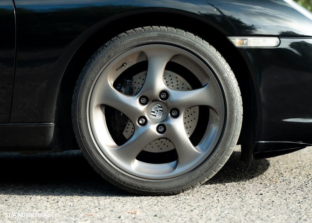 Porsche 911 (996) Carrera - 14