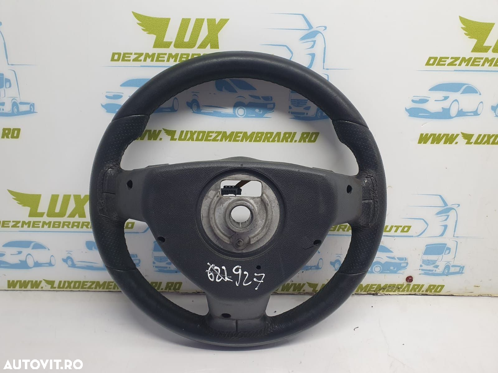 Volan in 3 spite cu comenzi 13231661 Opel Zafira B [2005 - 2010] - 2