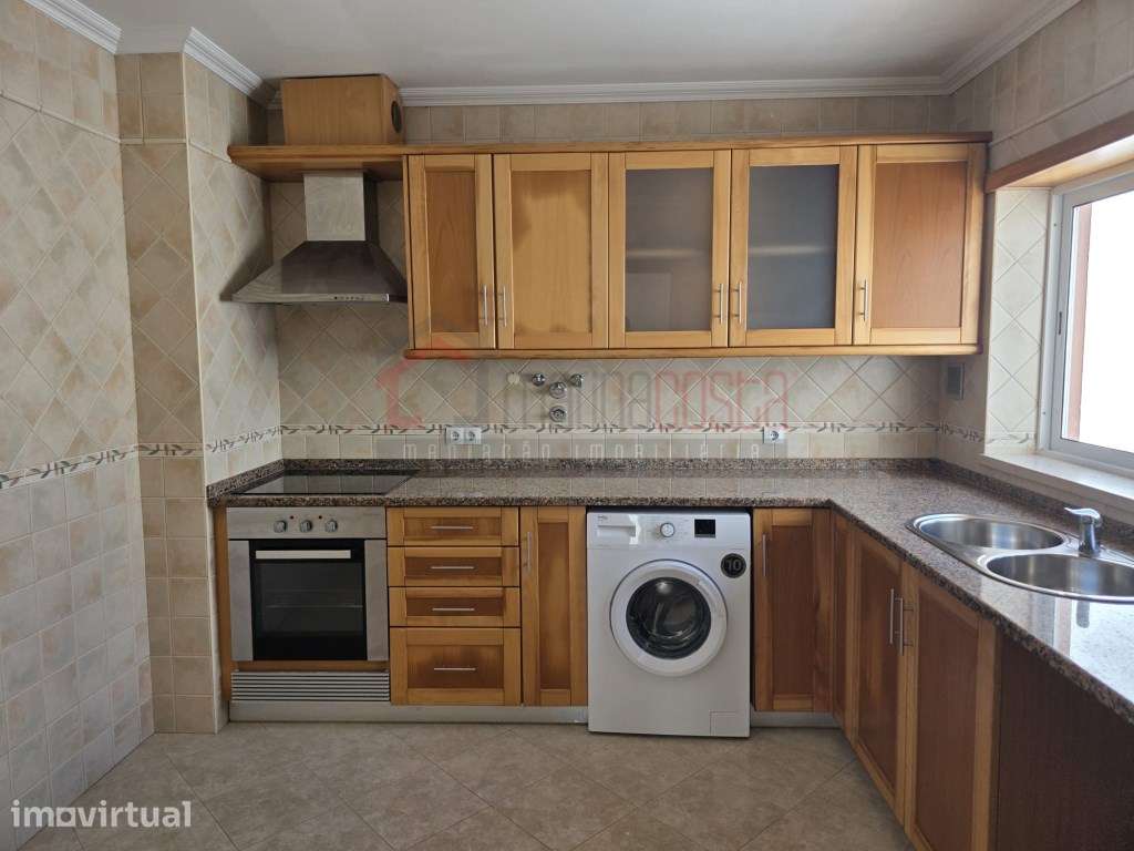 Apartamento T1+1 Duplex com garagem em Atouguia da Baleia - Grande imagem: 5/17
