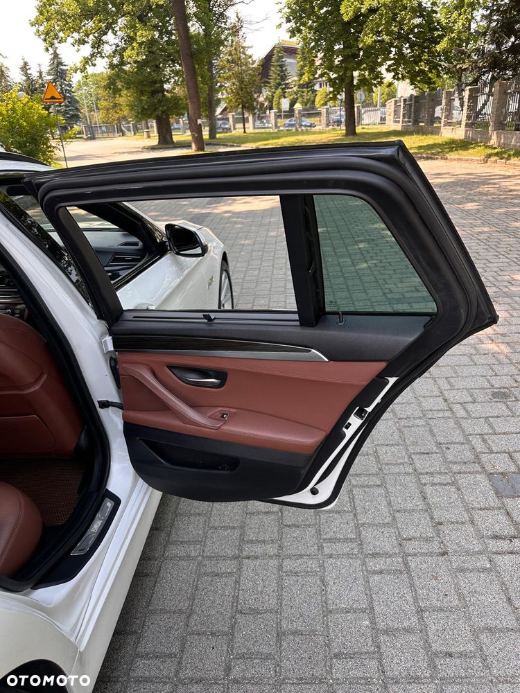 BMW Seria 5 535d - 23