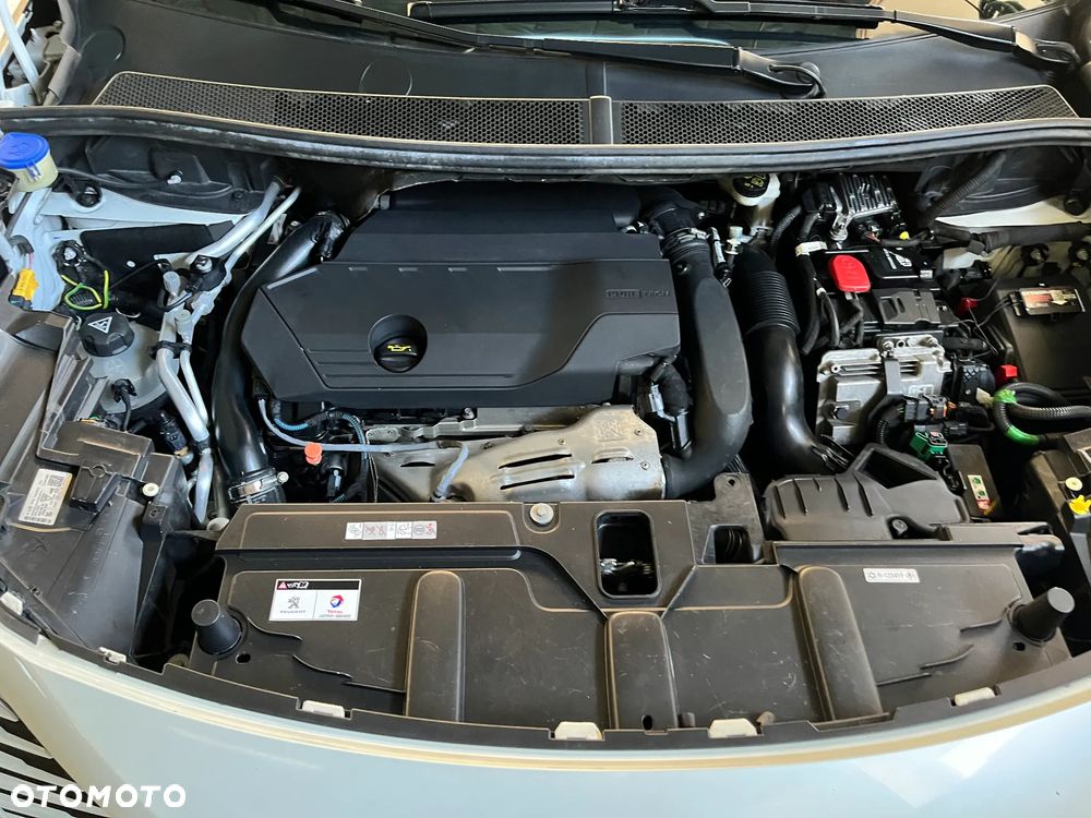 Peugeot 3008 1.6 PureTech Hybrid PHEV Allure Pack S&S EAT8 - 7