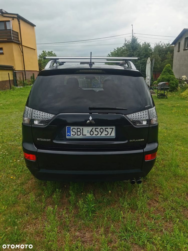 Mitsubishi Outlander 2.0 DID Instyle - 2
