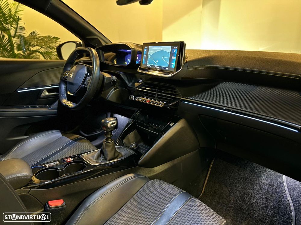 Peugeot 208 PureTech 100 GT Pack - 31