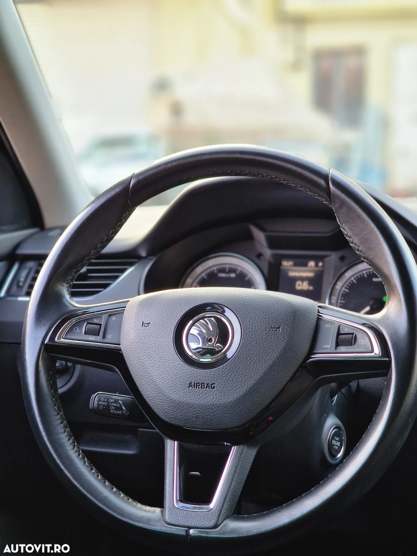 Skoda Octavia Combi Diesel 1.6 TDI DSG Style - 6