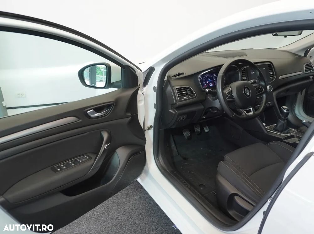 Renault Megane BLUE dCi 115 BUSINESS EDITION - 3