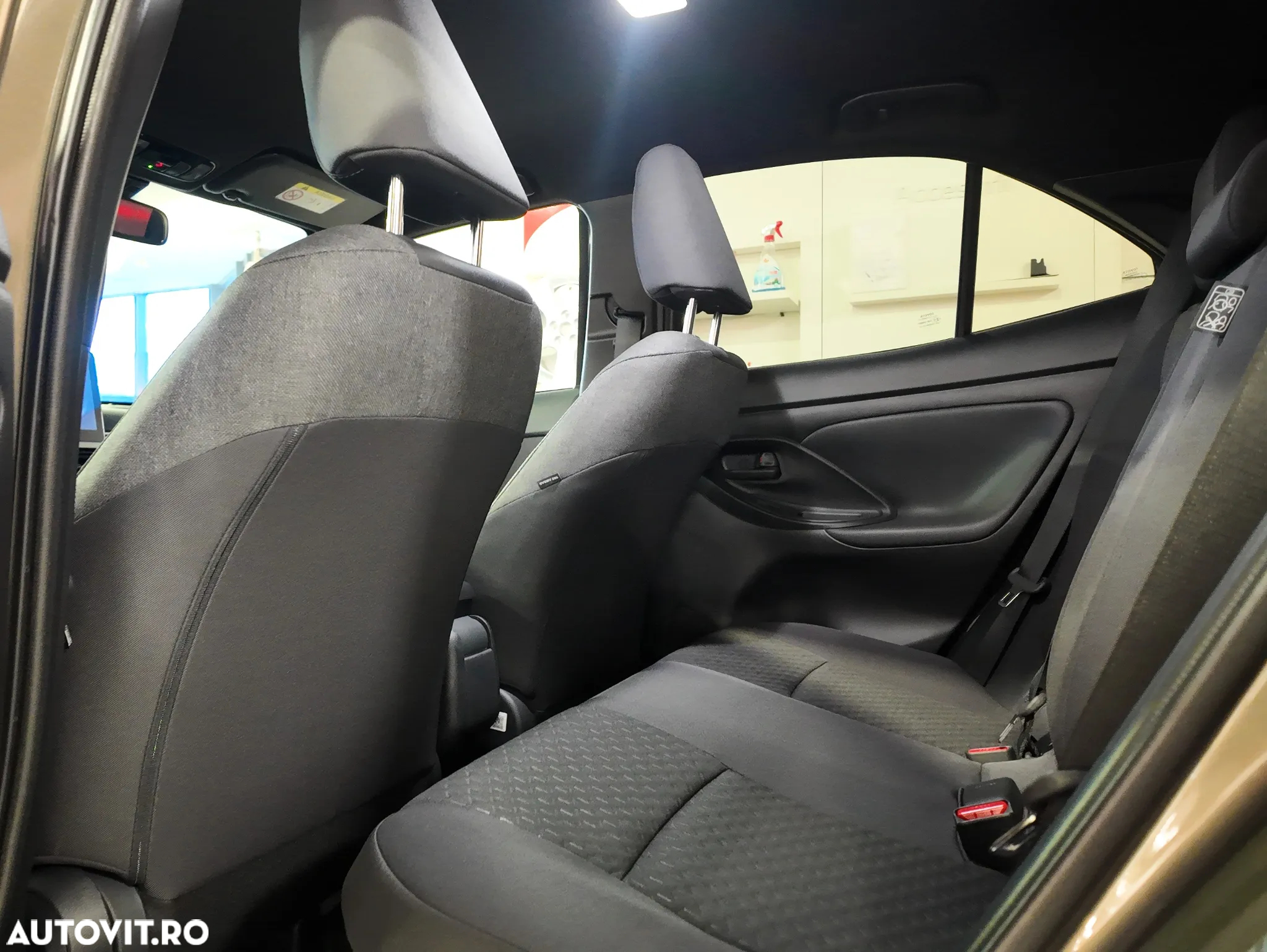 Toyota Yaris Cross 1.5 VVT-i HSD 4x2 Dynamic - 19