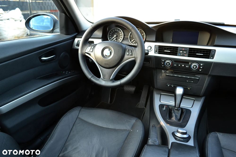 BMW Seria 3 320d DPF - 11