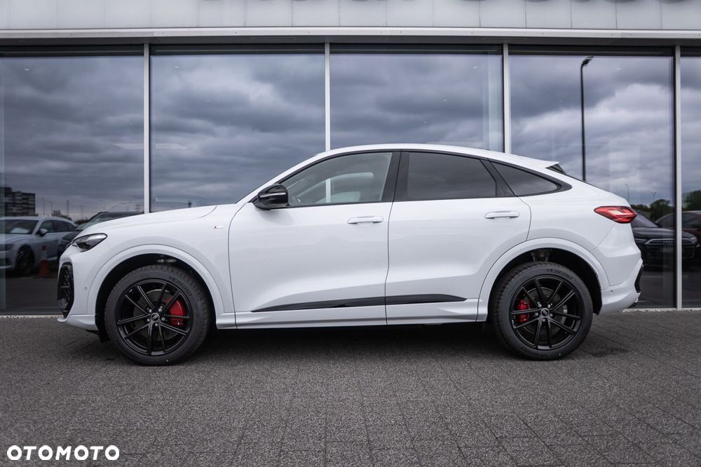 Audi Q5 Sportback - 6