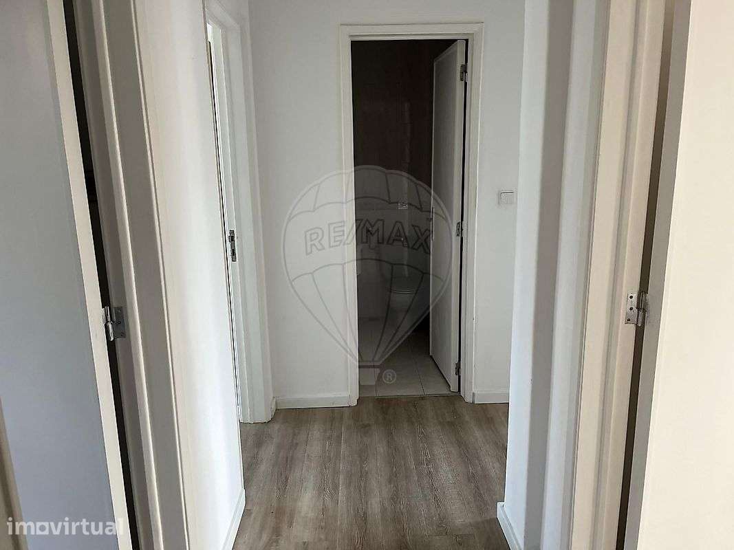 Apartamento T2 para arrendamento - Grande imagem: 2/5