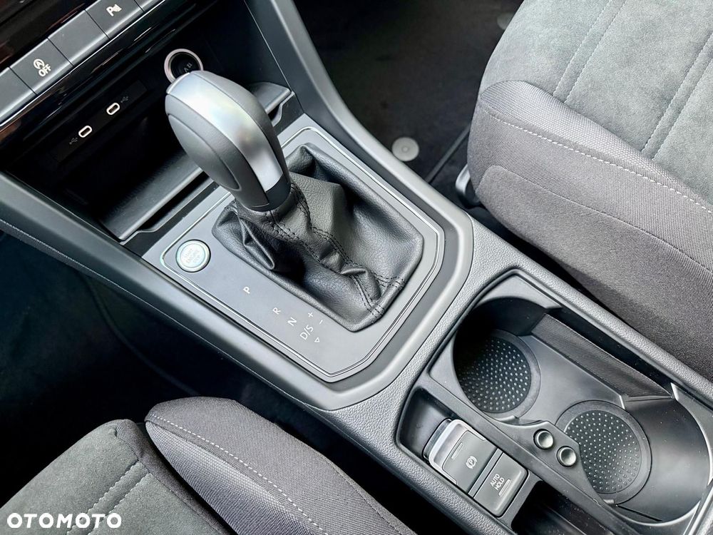 Volkswagen Touran 1.5 TSI EVO Comfortline Plus DSG - 19