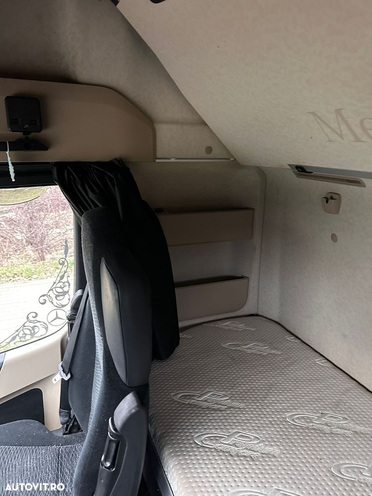 Mercedes-Benz Actros - 6