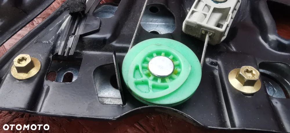 BMW E46 CABRIO PODNOŚNIK / MECHANIZM  SZYBY TYŁ LEWY / PRAWY NR. 8 215 274 OEM - 4