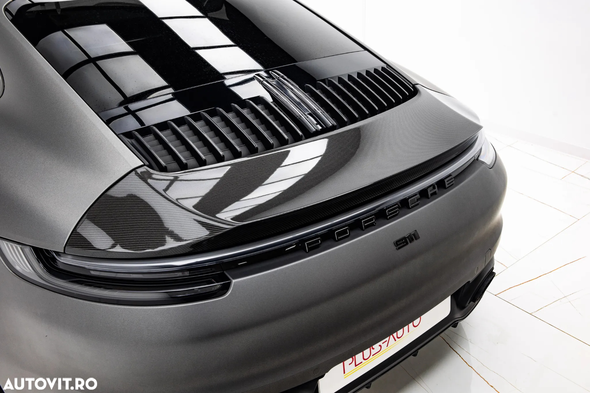 Porsche 911 Carrera 4S - 30